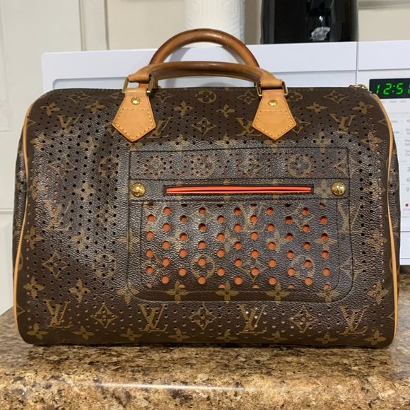Louis Vuitton Handbags - LV Speedy 30